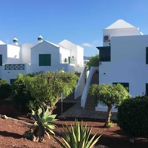 https://paradiso-canario-playa-blanca.in-canary-islands.com